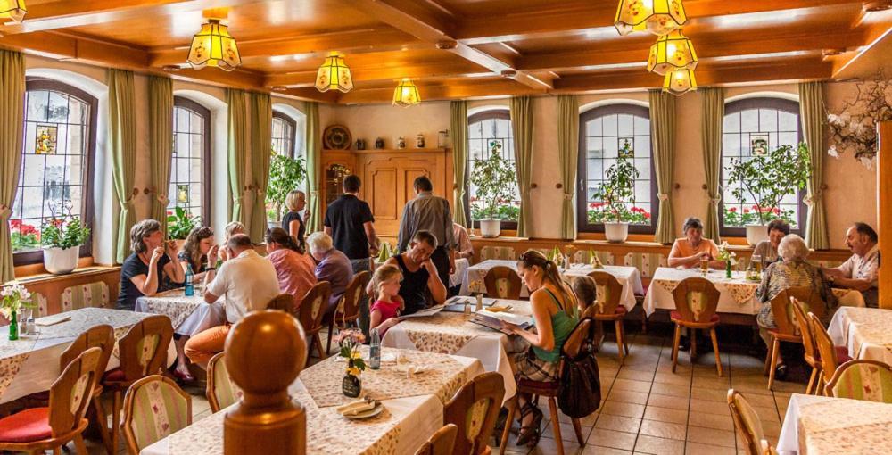 Bloedel Gasthof Gruener Baum Nürnberg Exteriör bild